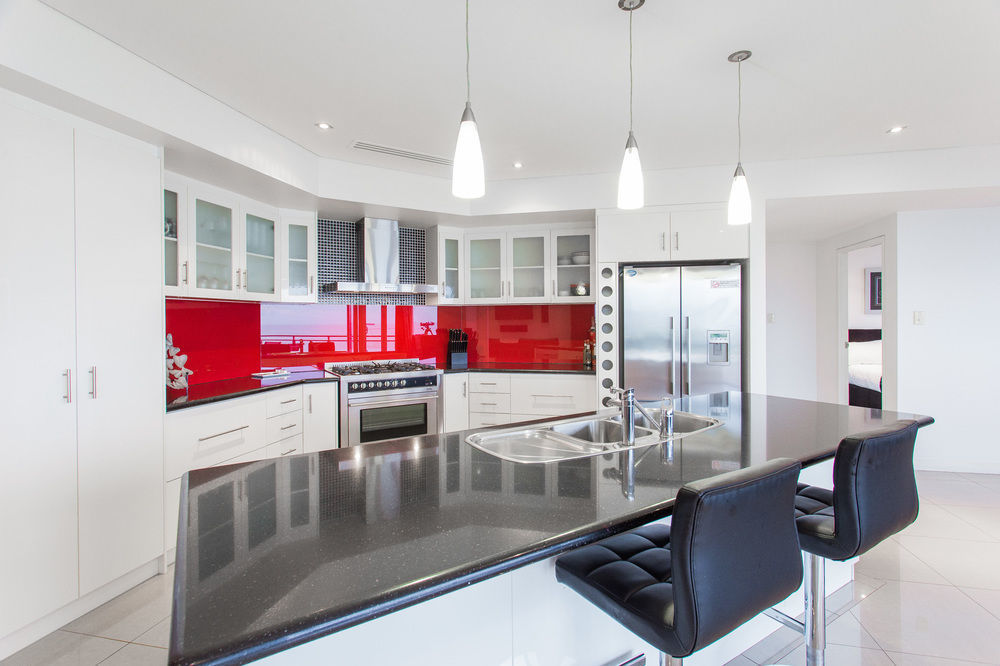 Spinnakers By Rockingham Apartments Екстер'єр фото