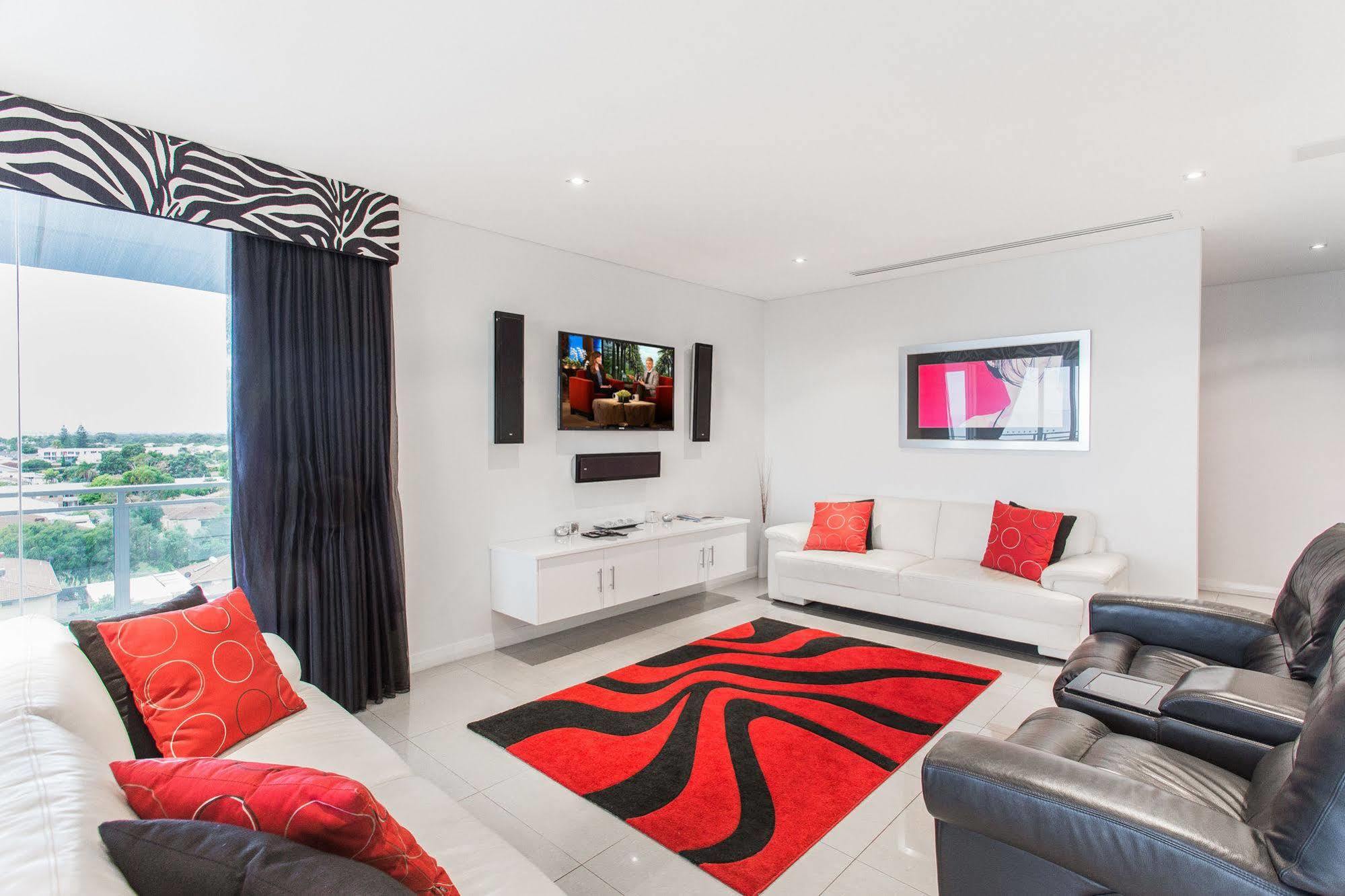 Spinnakers By Rockingham Apartments Екстер'єр фото